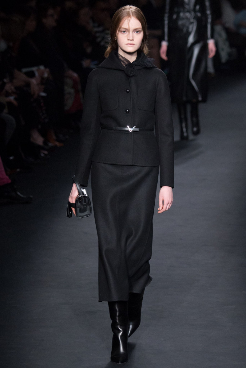 033-valentino.jpg