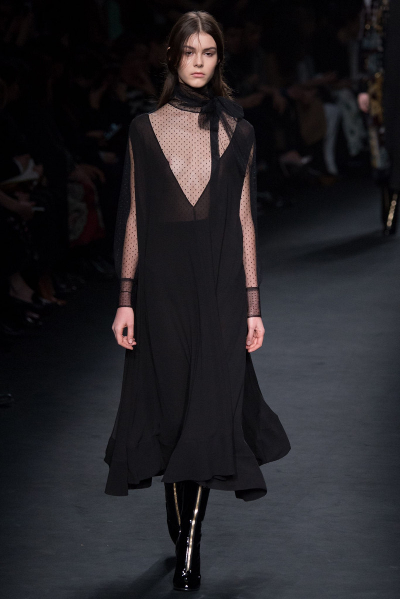 018-valentino.jpg