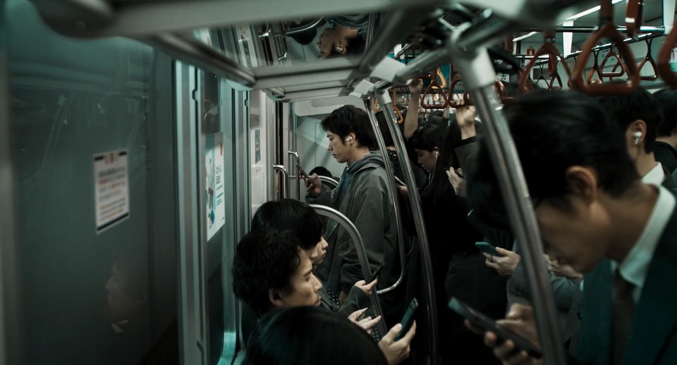 Выход 8 (2025) WEB-DLRip-AVC_ivanes.mkv_snapshot_01.28.37.250.png