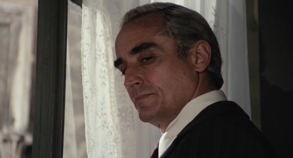 Потерянная душа.1977.BDRip AVC msltel.mkv_snapshot_00.10.46.261.jpg