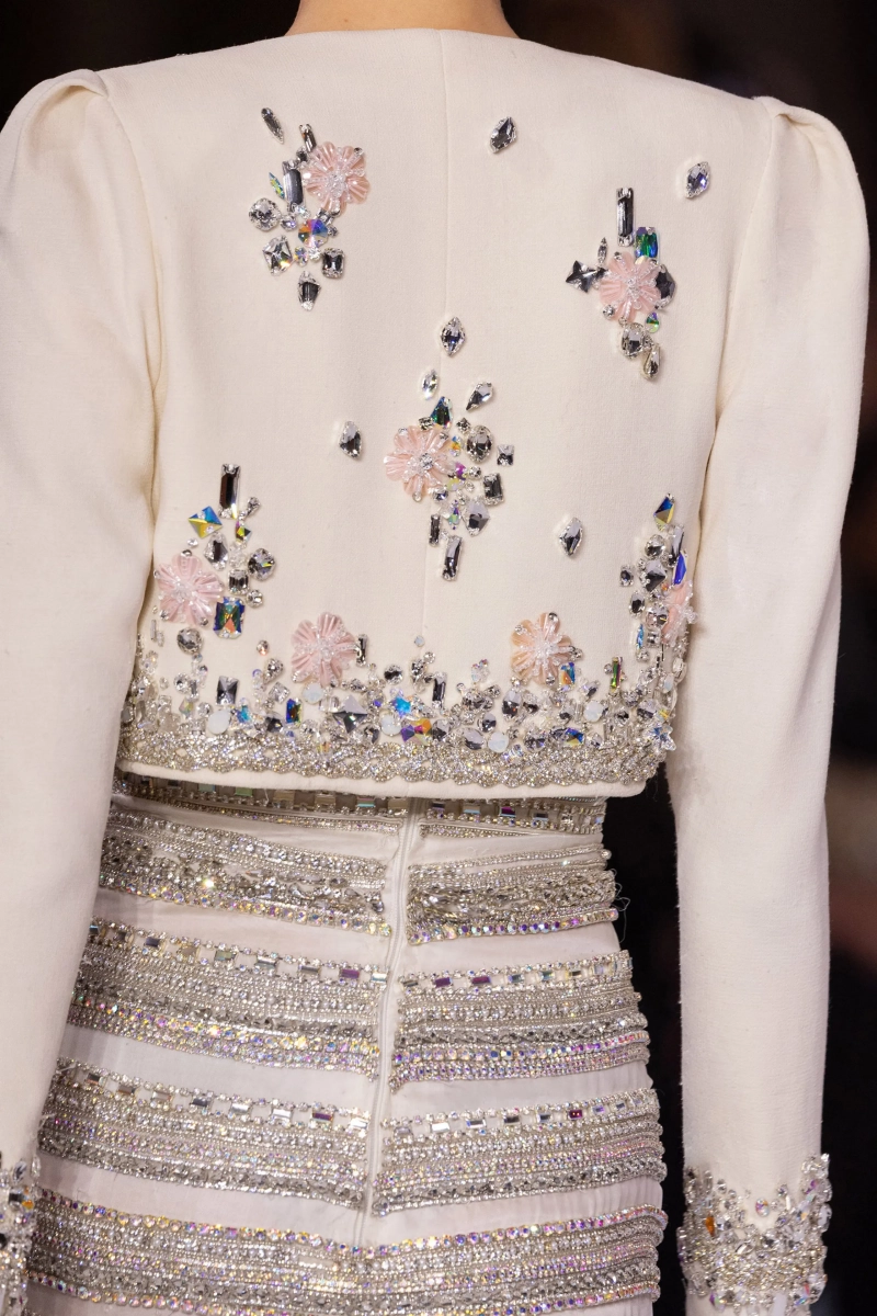 00039-celia-kritharioti-spring-2025-couture-details-credit-brand.webp
