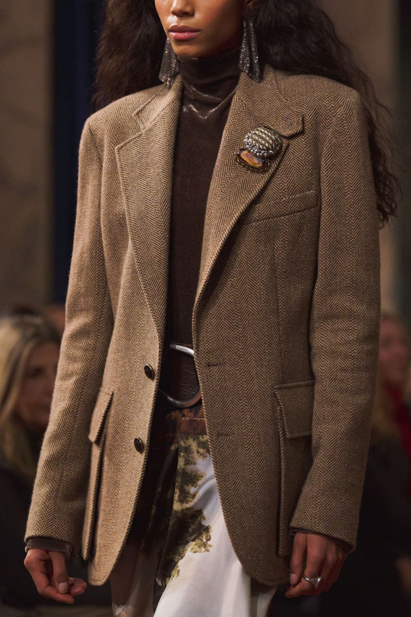Ralph-Lauren-Fall-Winter-2026-2027-Details-Runway-Magazine-15.jpg
