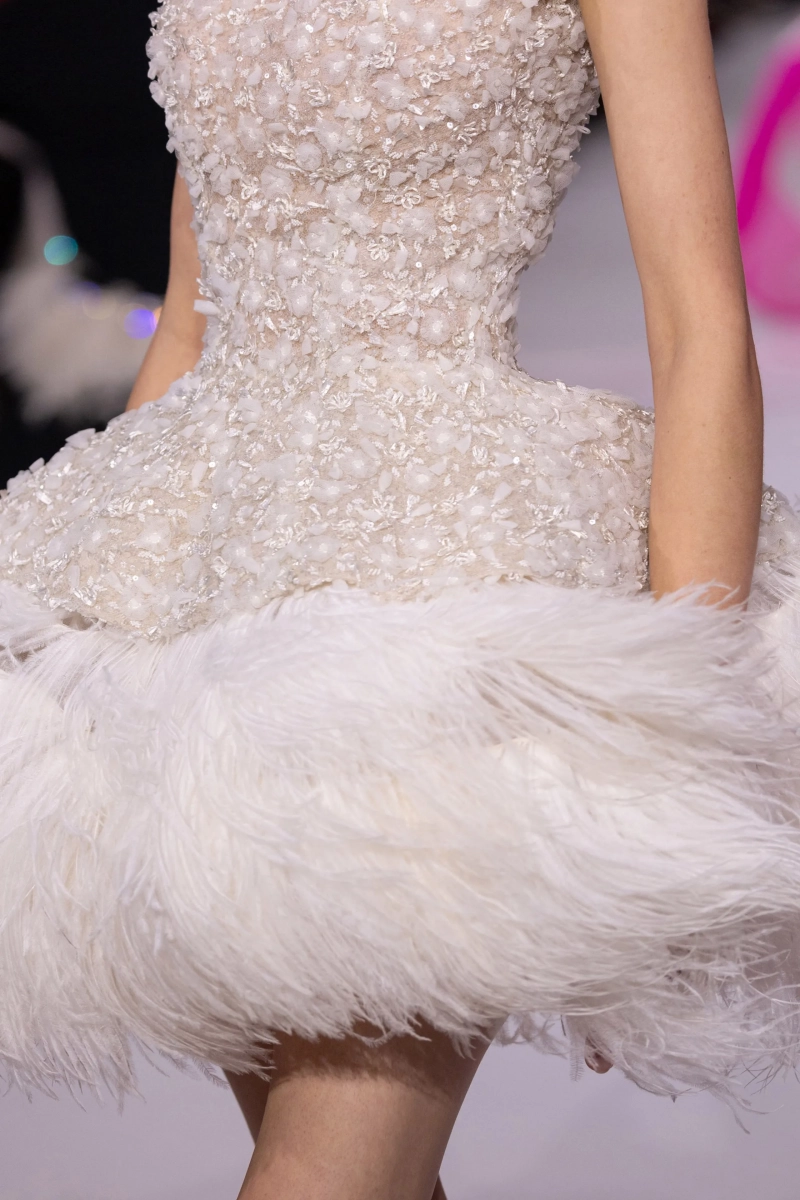 00060-celia-kritharioti-spring-2025-couture-details-credit-brand.webp
