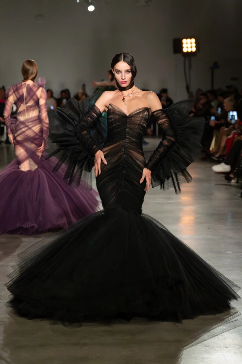00053-christian-siriano-fall-2026-ready-to-wear-credit-gorunway.webp