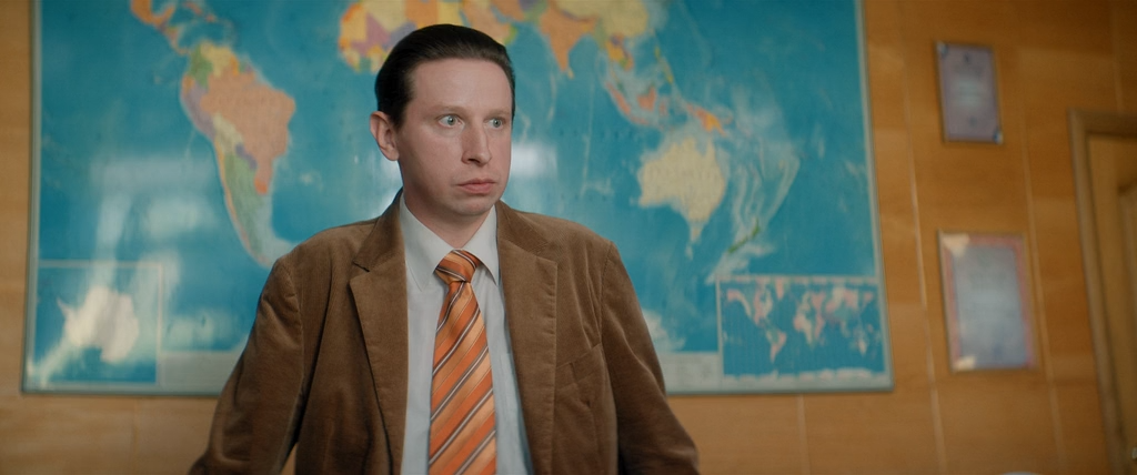 Трёшка.S01E01.WEB-DLRip.x264.seleZen.mkv_snapshot_15.53.png
