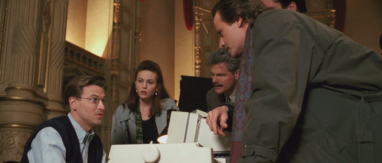 Ход королевой.1992.BDRip 720p msltel.mkv_snapshot_01.08.37.030.jpg