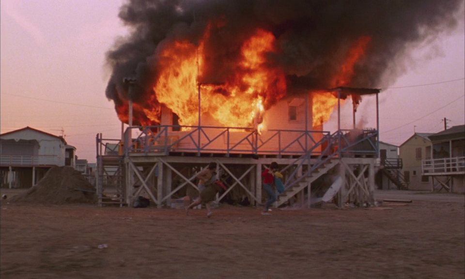 37.2 утром.1986.BDRip AVC msltel.mkv_snapshot_00.35.53.860.jpg