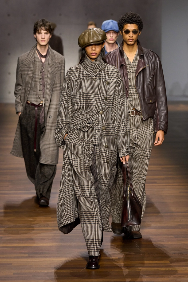 00050-emporio-armani-fall-2026-ready-to-wear-credit-gorunway.webp