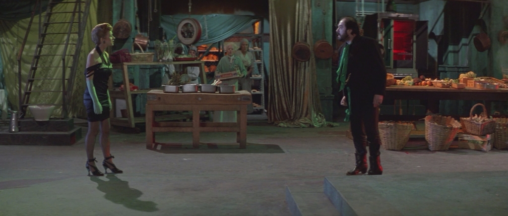 Повар, вор, его жена и её любовник.1989.BDRip AVC msltel.mkv_snapshot_00.56.51.804.jpg