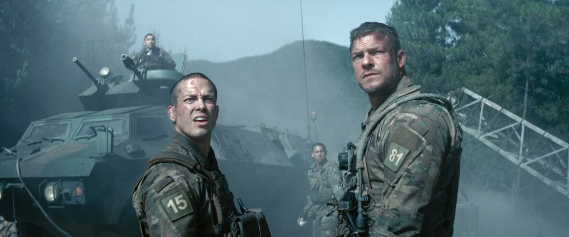 Военная машина (2026) WEB-DLRip-AVC_ivanes.mkv_20260306_161958.394.png
