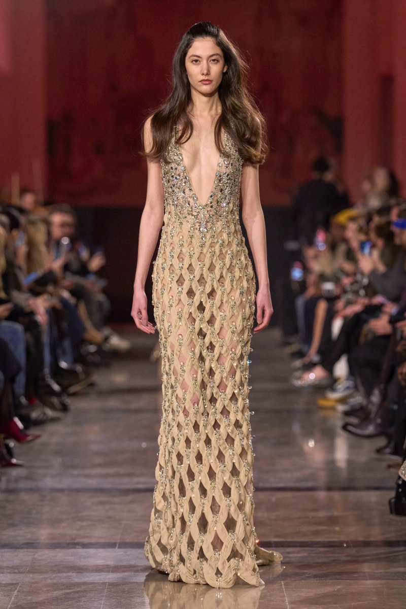 00017-elie-saab-spring-2026-couture-credit-gorunway.webp