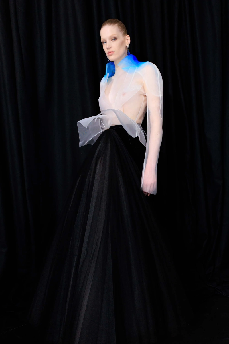 SCHIAPARELLI_COUTURE_SS26_BACKSTAGE_ACIELLESTYLEDUMONDE_006.webp