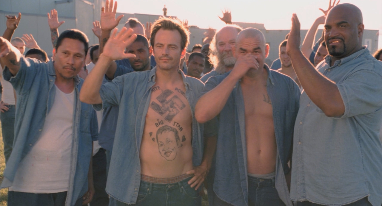 Большой Стэн.2007.BDRip 720p msltel.mkv_snapshot_01.41.51.345.jpg