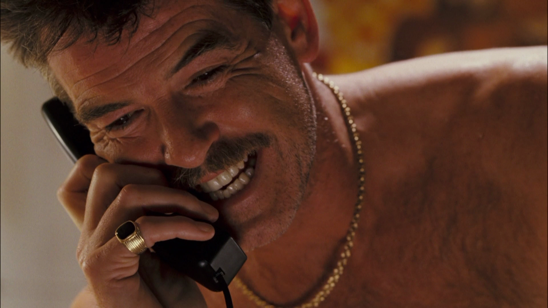 The.Matador .2005.WEB-DL.1080p.Open.Matte.mkv_20260321_110450.837.png