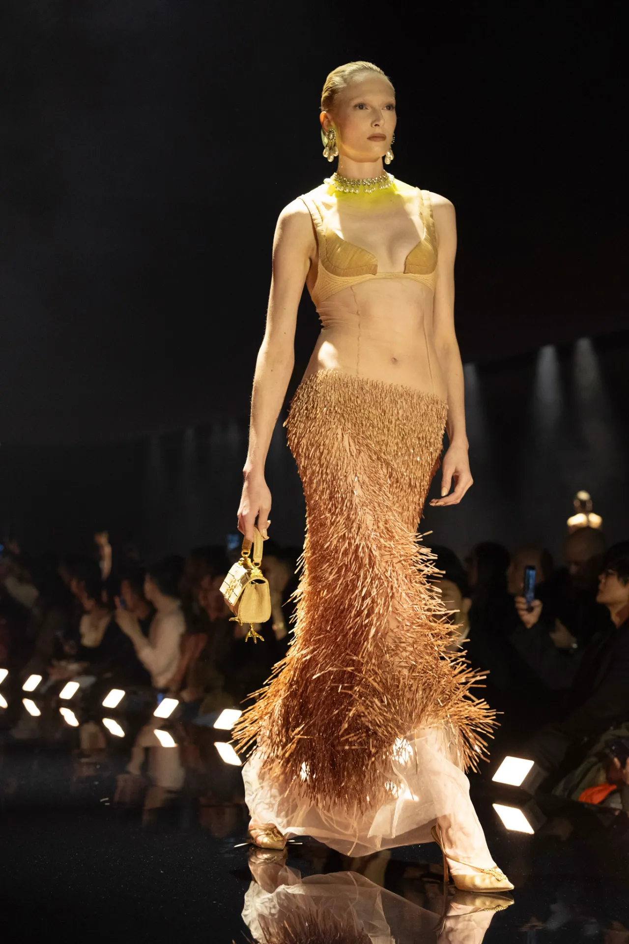 schiaparelli-fall-2026-rtw-pfw-r-ctsy-016.webp