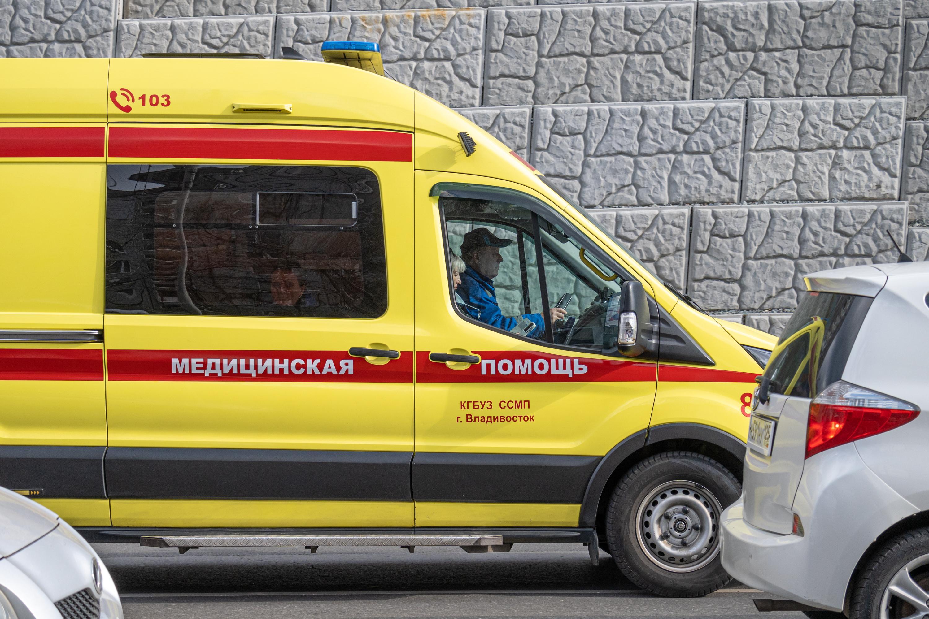 Подросток выстрелил из арбалета в челябинской школе, пострадала ученица