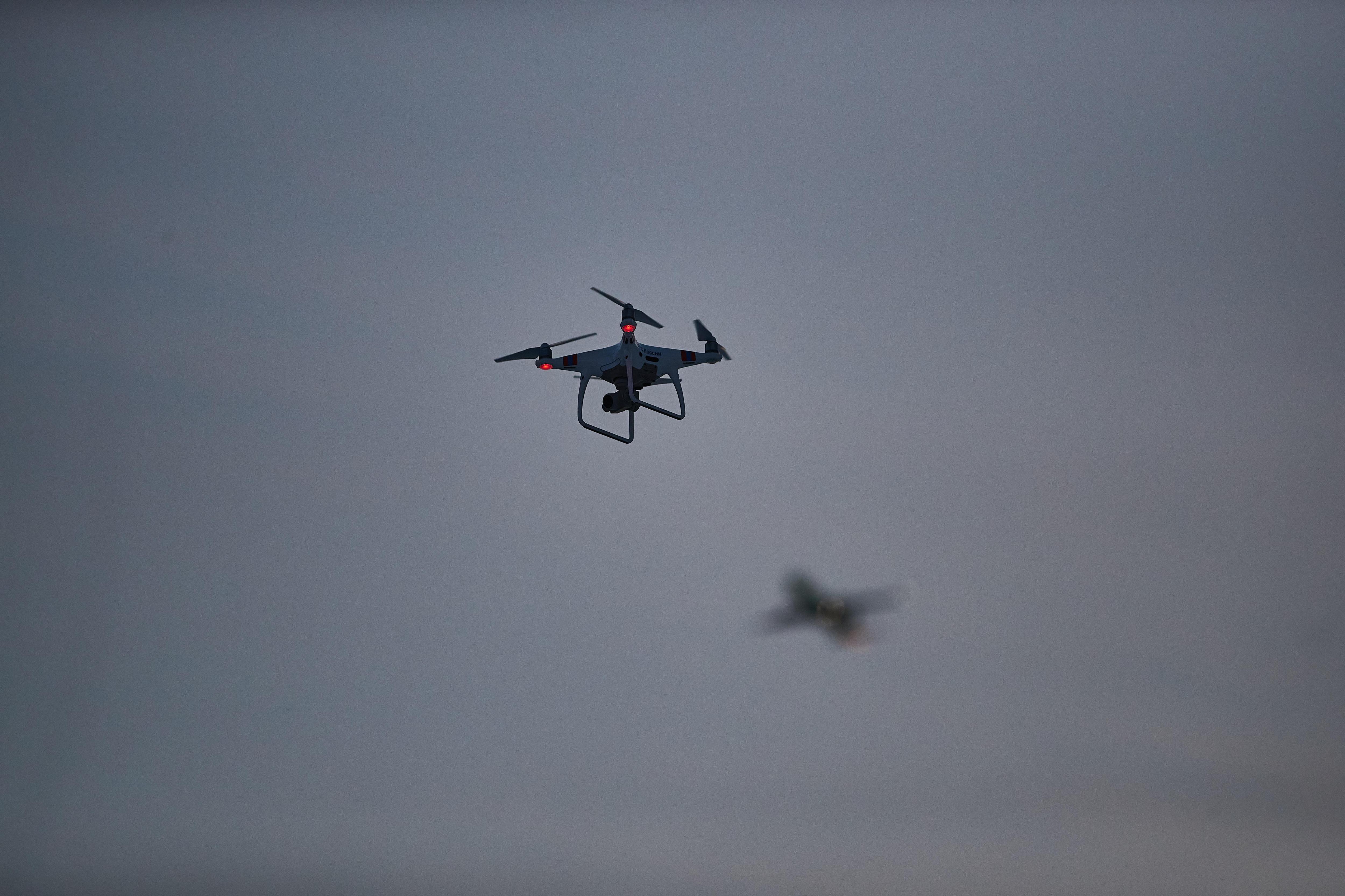 Более 200 дронов сбили над Россией за ночь. Есть погибший в Белгородской области