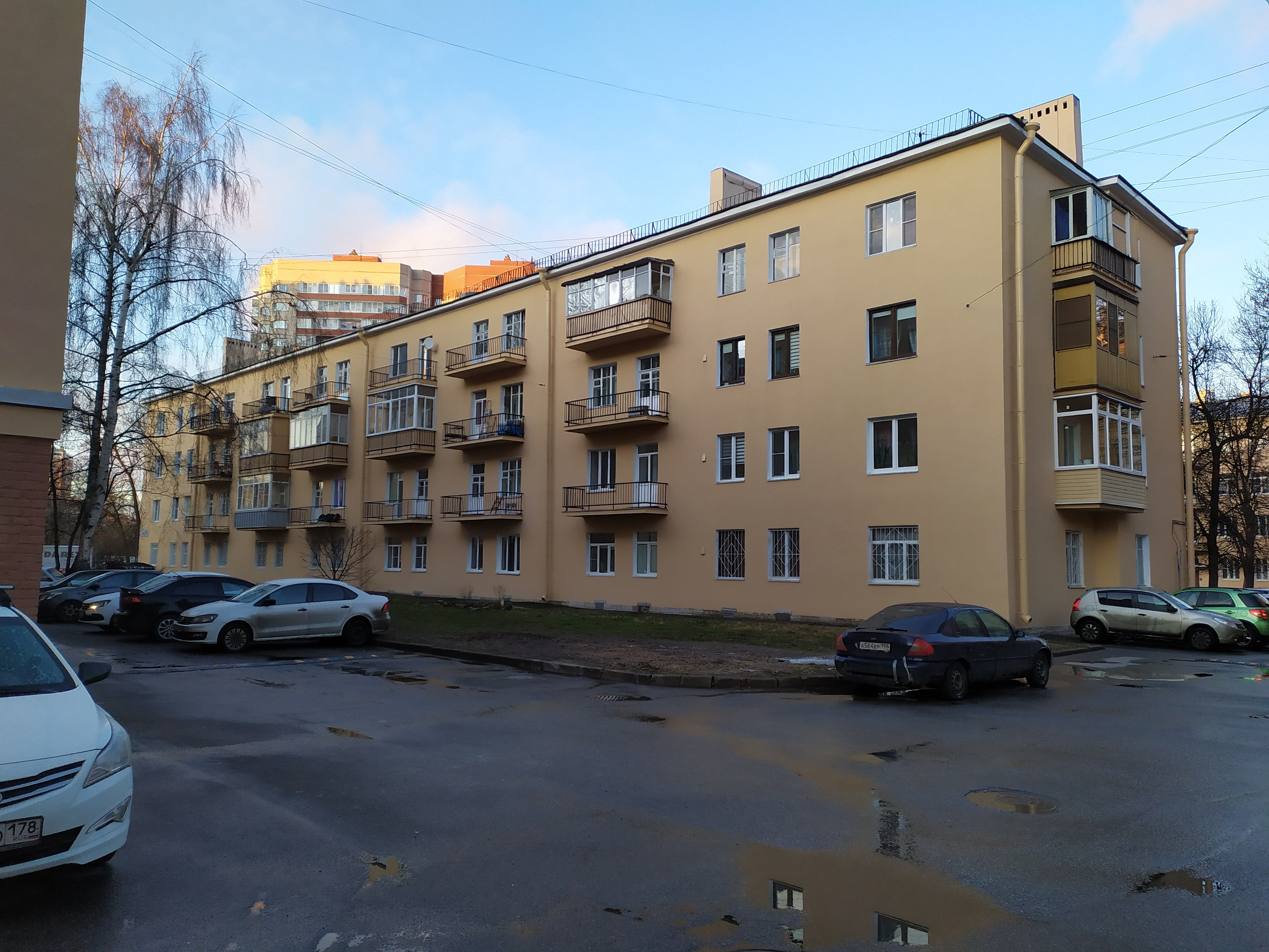 ул. Ткачей, 52