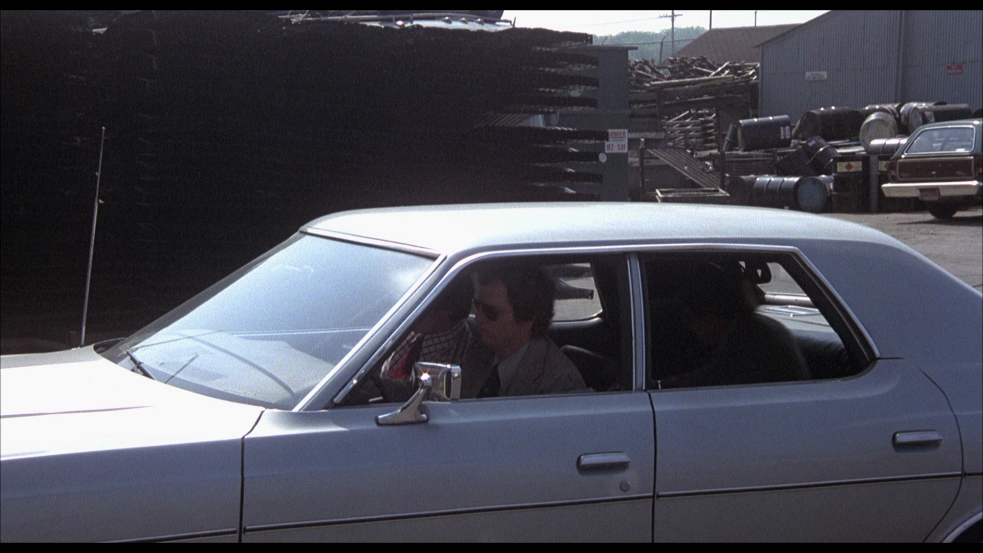 Blue.Collar.1978.Powerhouse.Film.BDRemux.1080p.mkv_20260404_113928.436.png