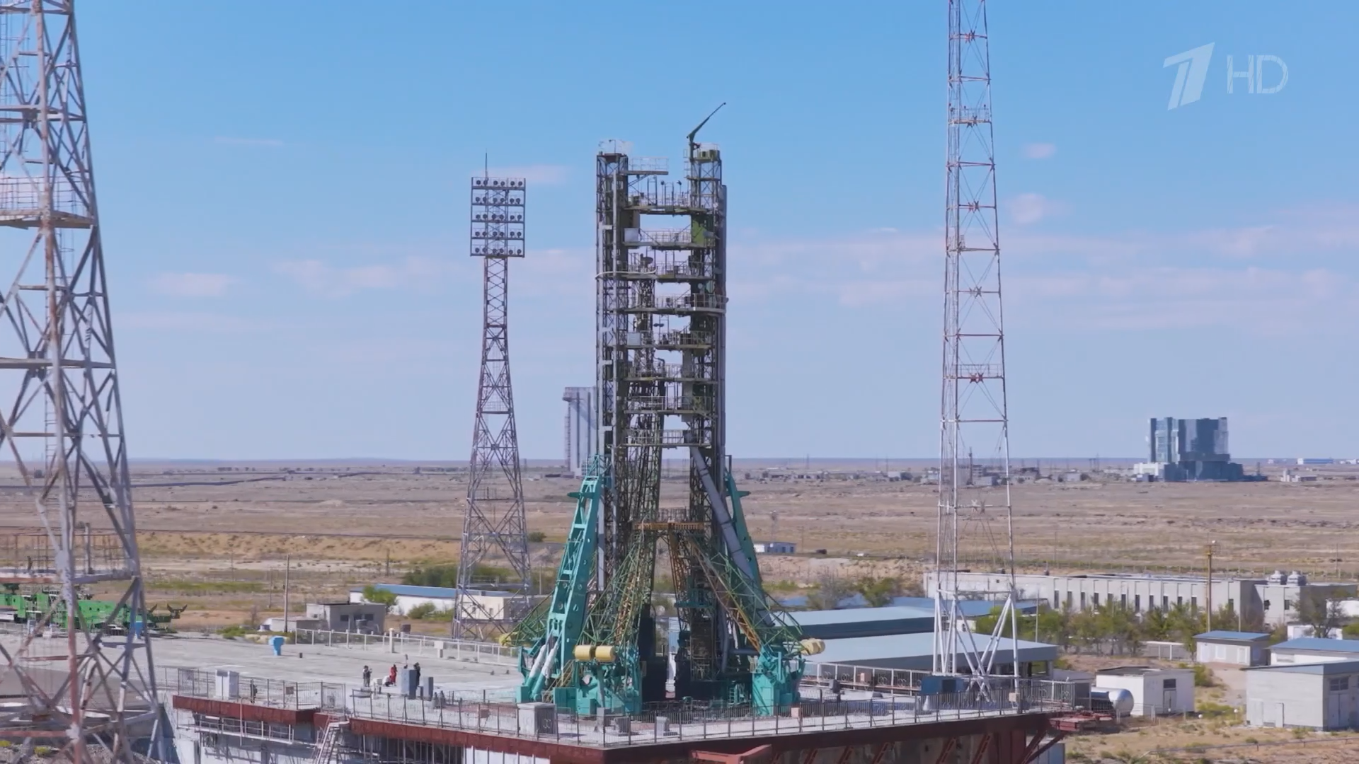 Рокот космодрома 1 серия.mp4_snapshot_19.45_[2026.04.10_04.09.15].png
