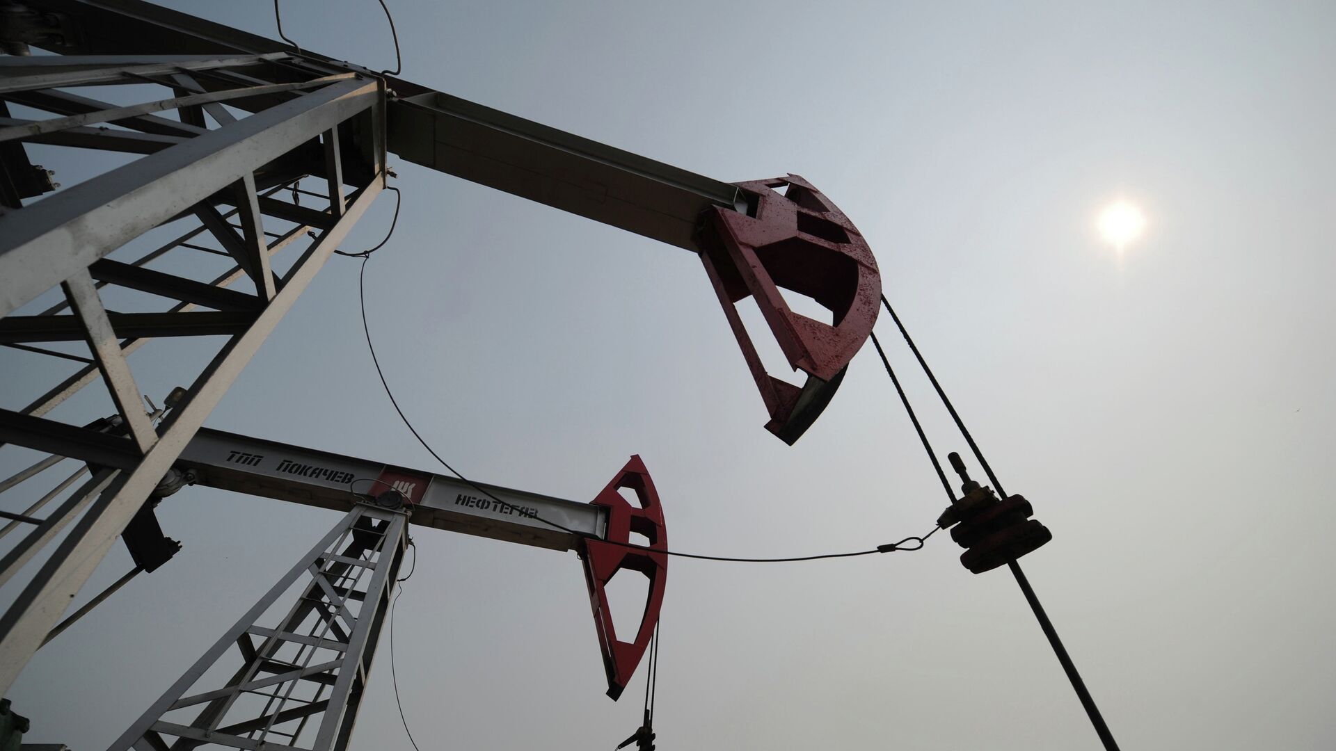 Ученые МФТИ создали модель, предсказывающую свойства нефти при ее добыче