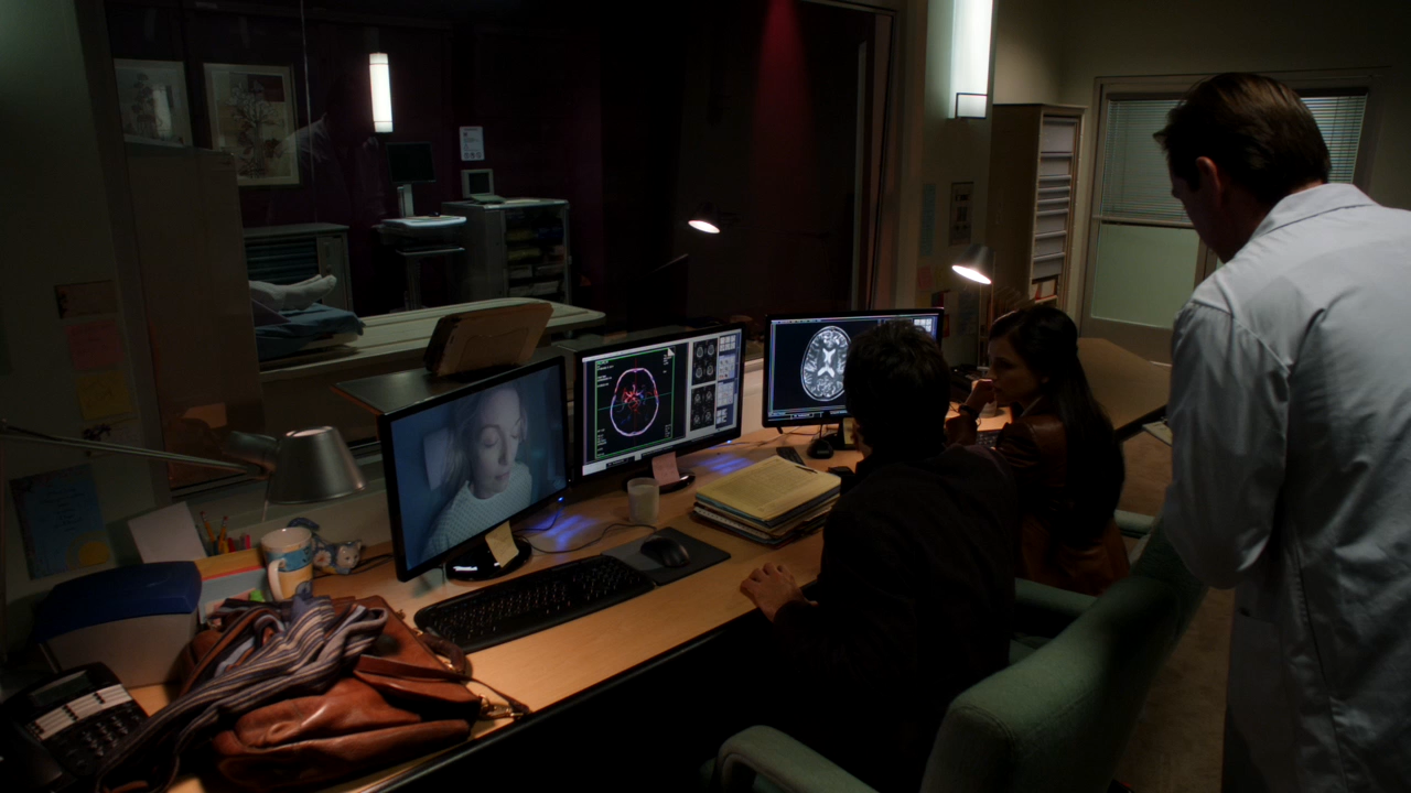 Perception.s01e03.86'd.WEB-DL.720p.2xRus.Eng.mkv_snapshot_14.47_[2026.04.24_20.48.27].png
