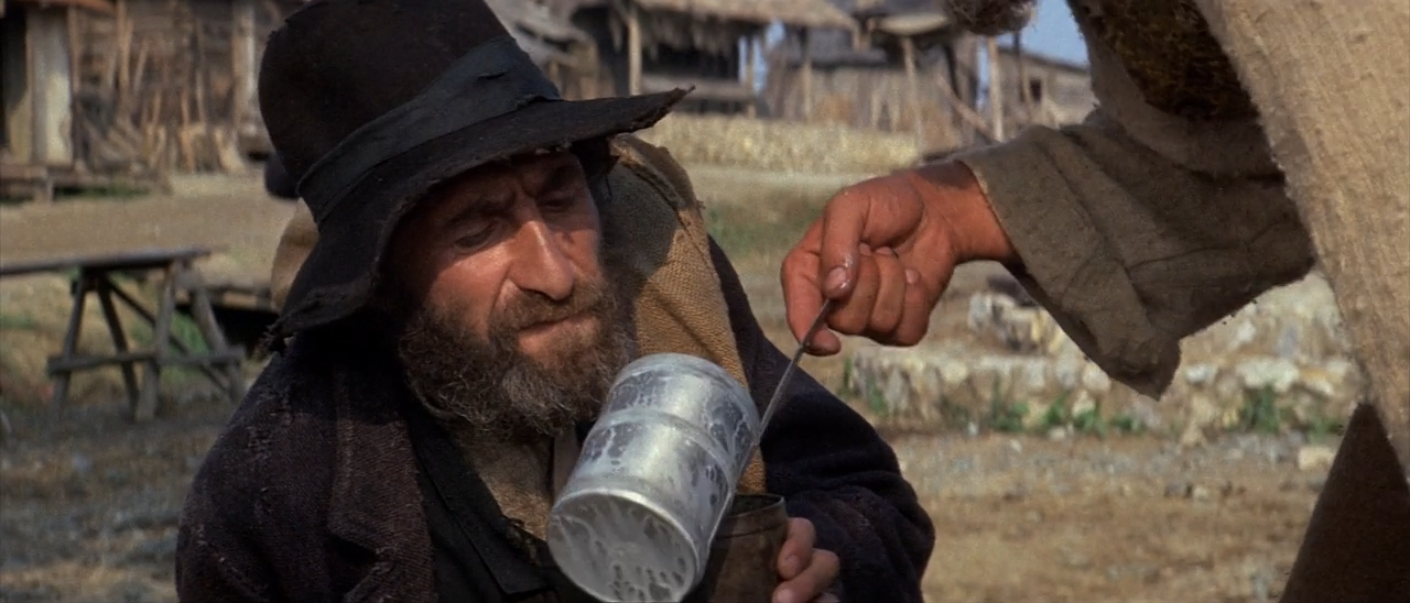 Скрипач на крыше (1971) 720P-0-33-22-881.png