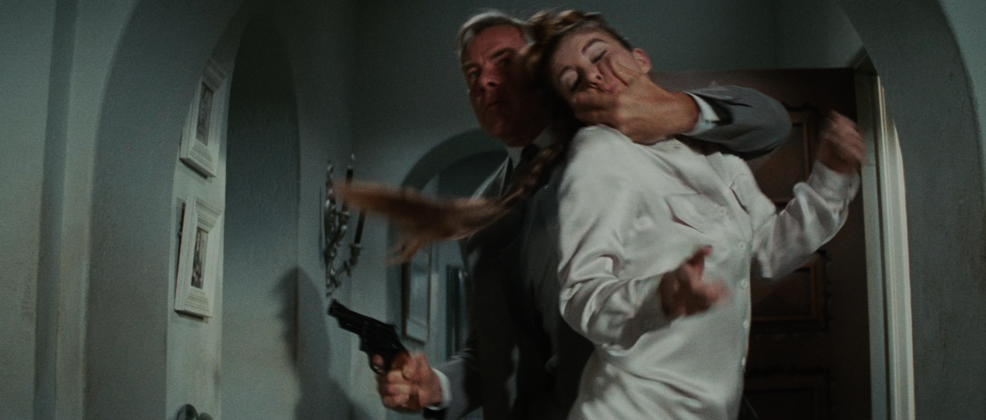 Point Blank (1967).mkv_snapshot_00.11.27.png