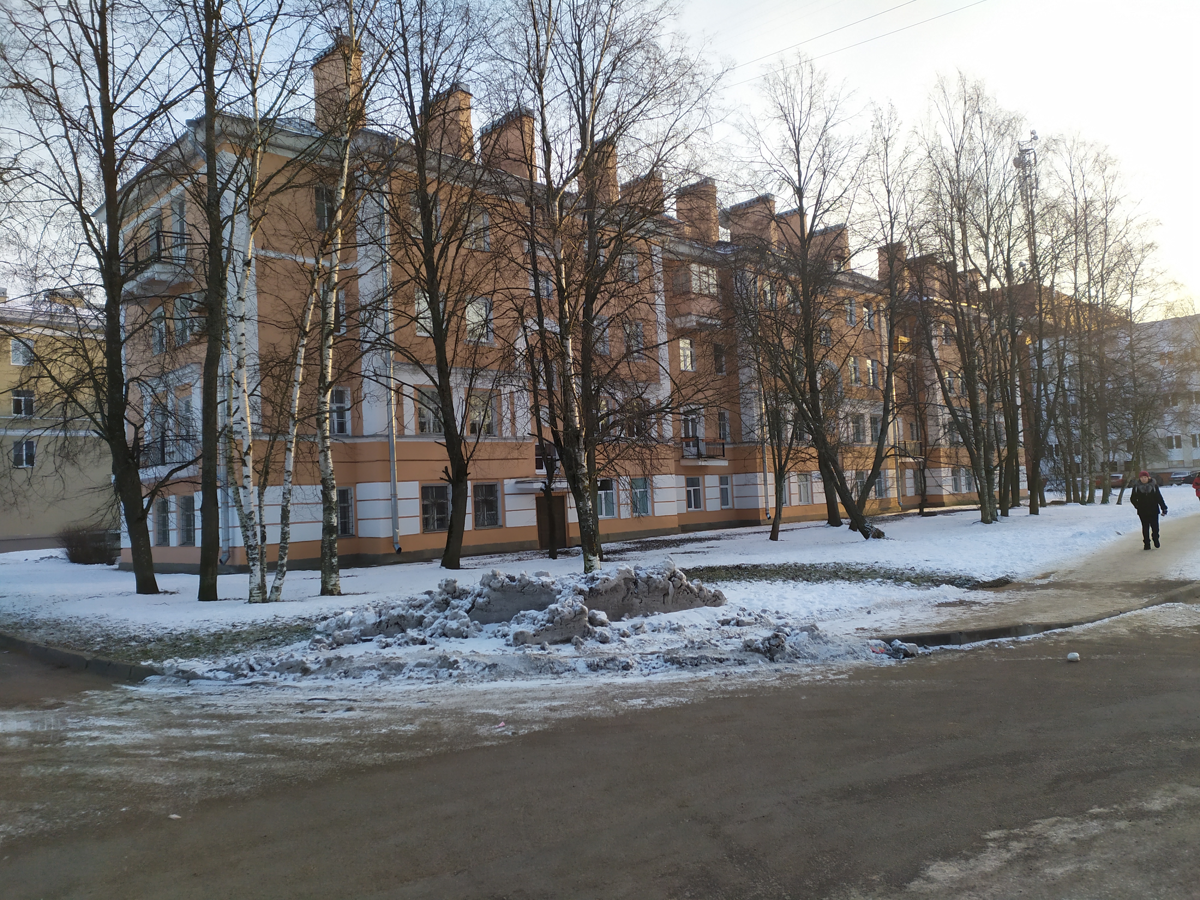 Петергоф, Эрлеровский бул. 10_2.JPG