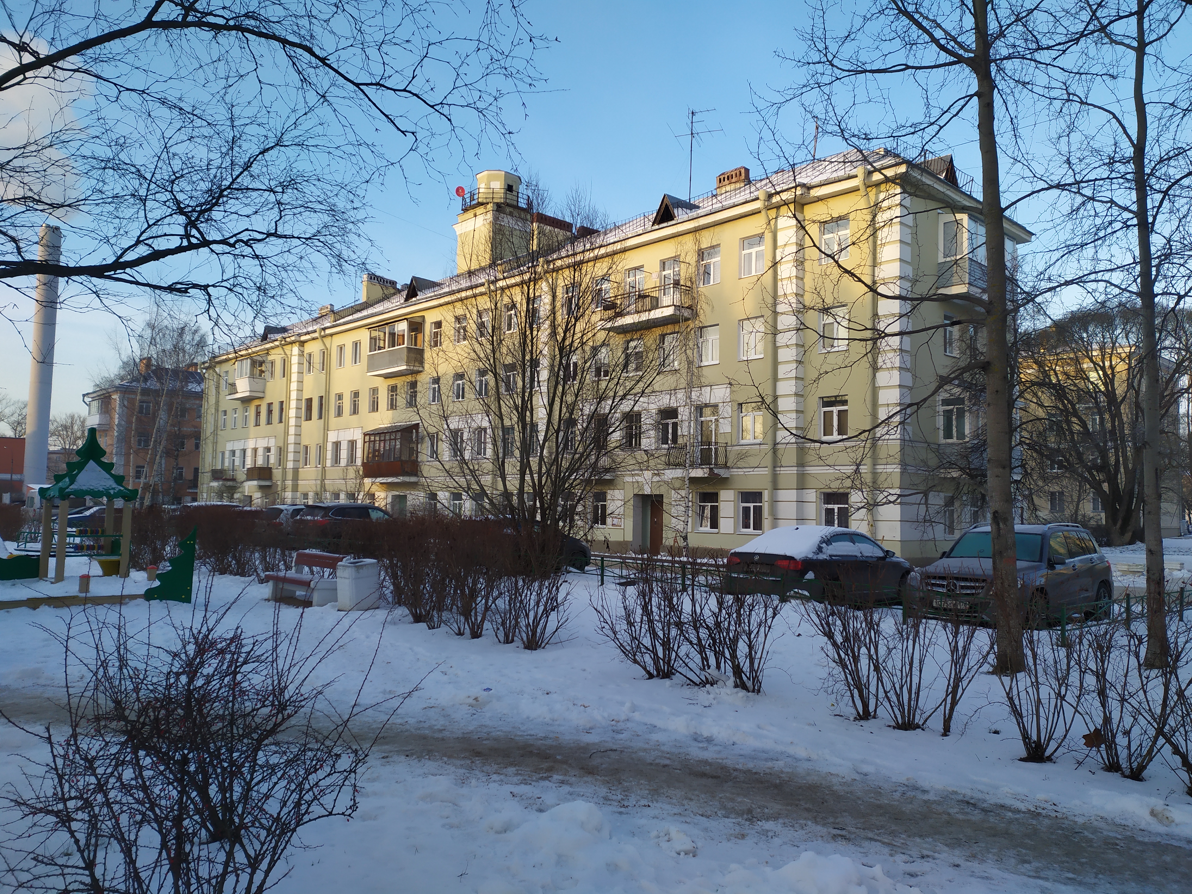 Петергоф, Эрлеровский бул. 6_2.JPG