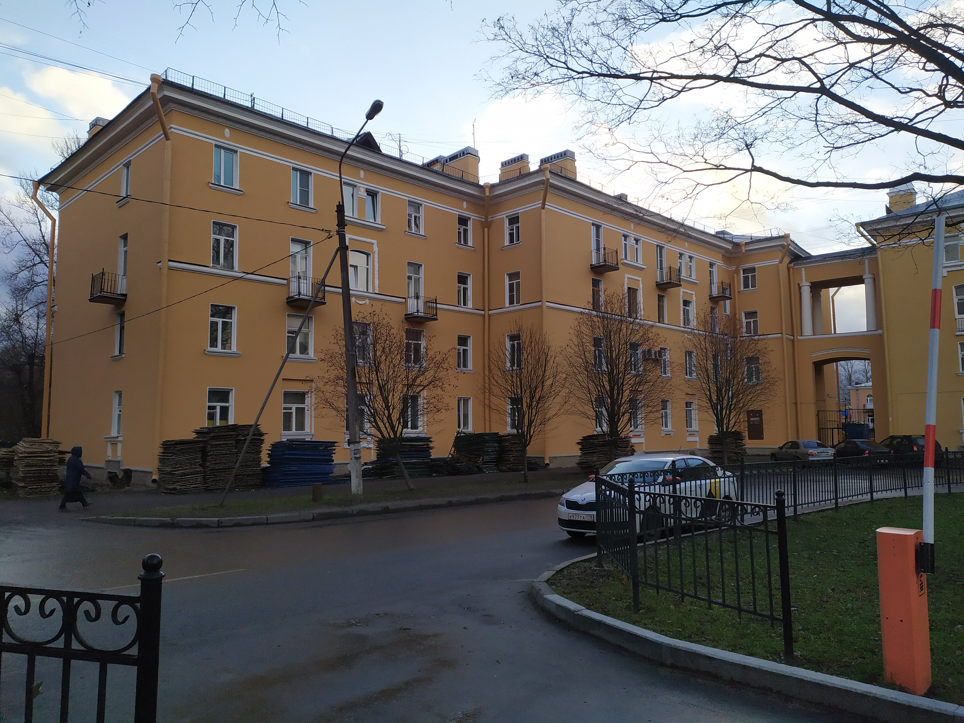 Металлострой, Центральная 7.JPG