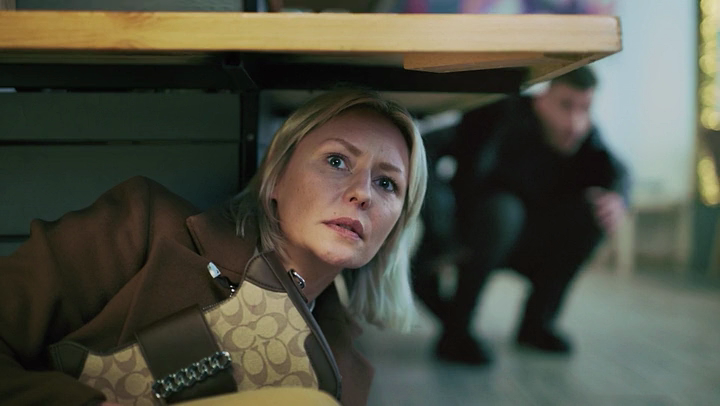 Шальной отдел.S01E01.WEB-DLRip.x264.seleZen.mkv_20260504_195018.434.png