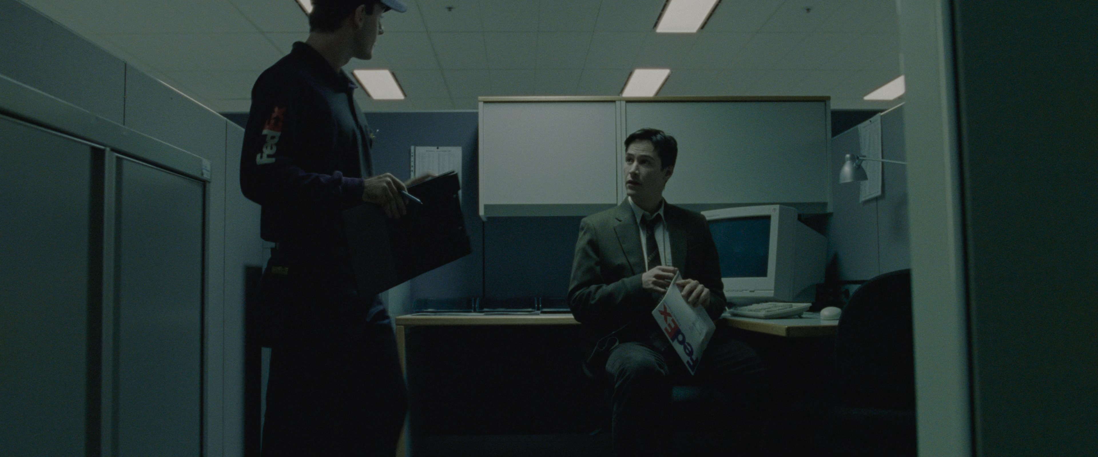 Матрица.1999.BDRip.2160p.mkv_snapshot_00.13.19.382.jpg