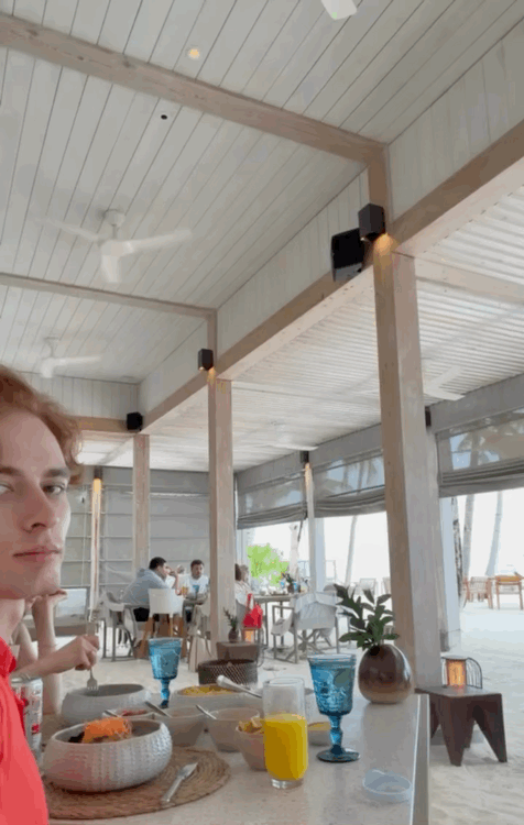 https://i2.imageban.ru/out/2026/05/06/e5b830a311764b1700ec2313a55ba619.gif