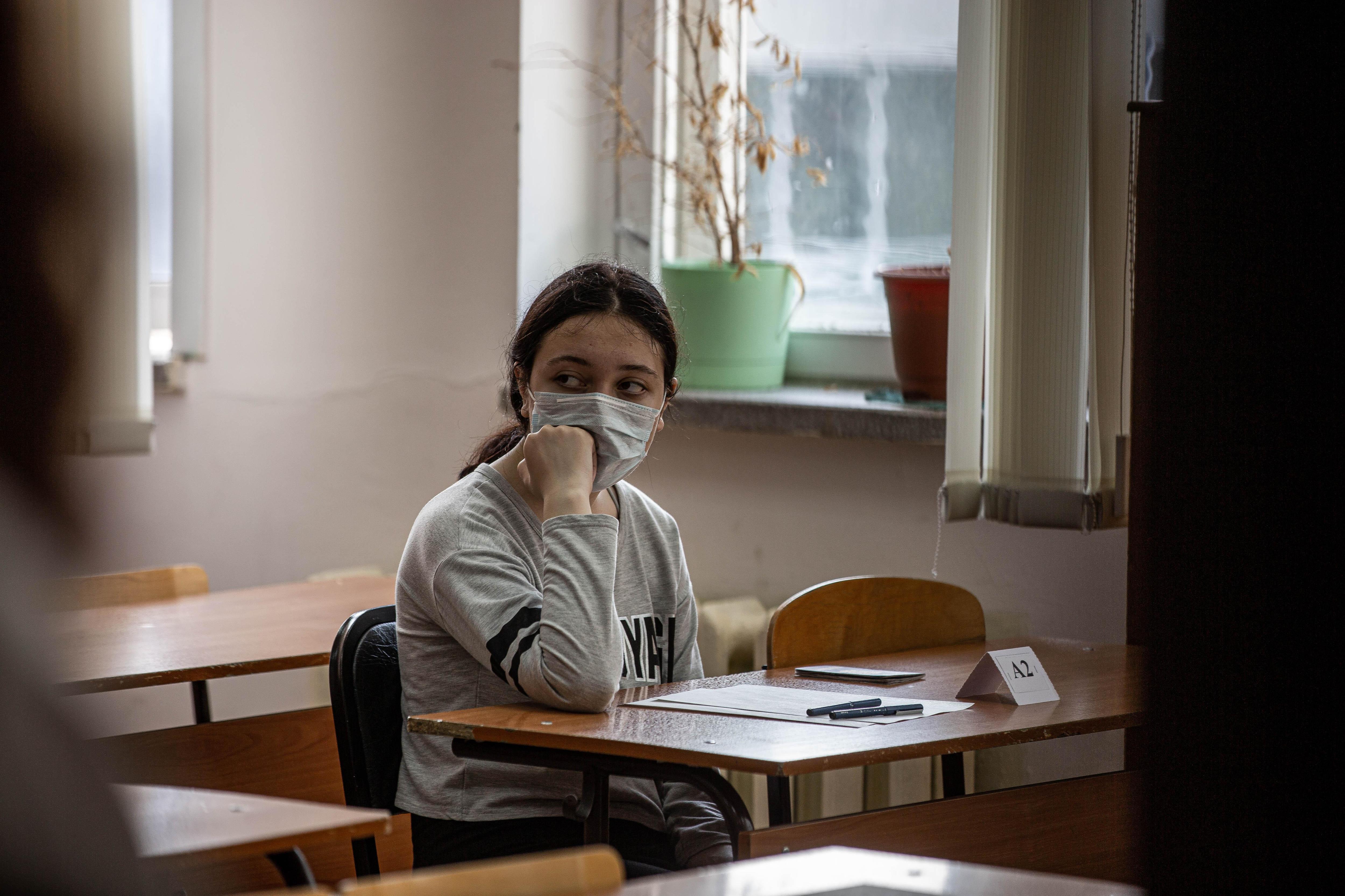 Пермских выпускников предупредили о потере баллов на ЕГЭ из-за молодежного сленга