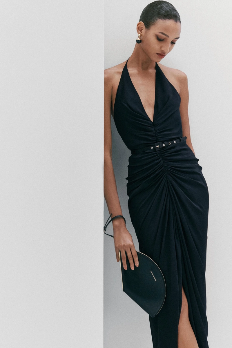 00023-carolina-herrera-prefall-2026-credit-brand.webp