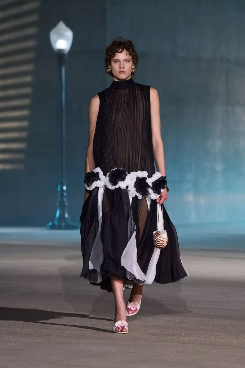 Dior_Cruise_2027_look_3_3c3a509e74.webp