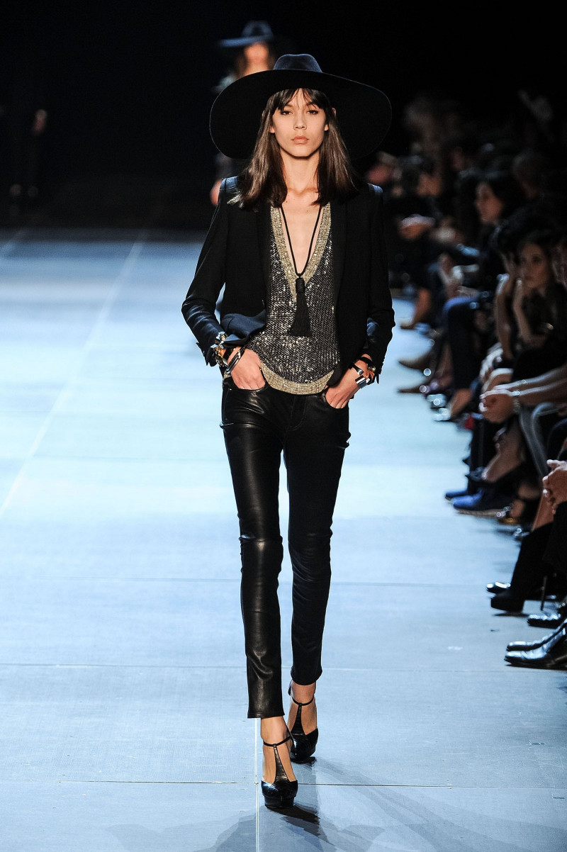 saint_laurent_wss13_013-resp2400v.jpg