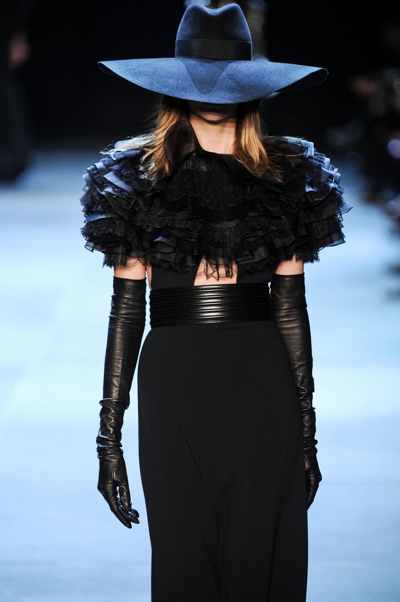 saint_laurent_wss13_149-resp2400v.jpg