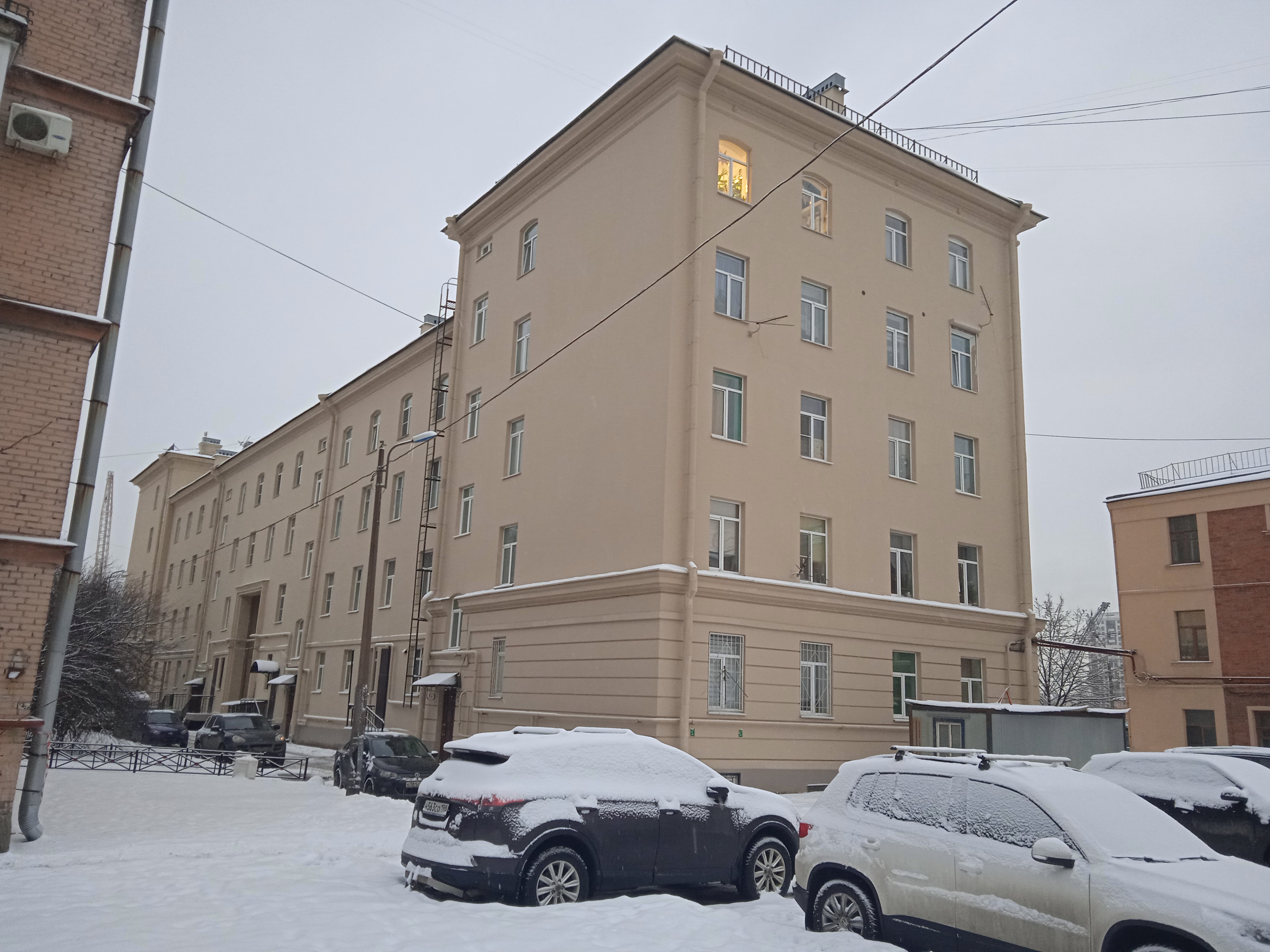 Октябрьская наб. 24к1_6.JPG