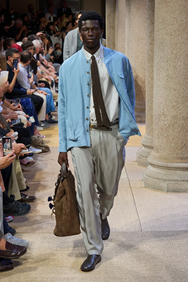 00101-giorgio-armani-spring-2027-menswear-credit-gorunway.webp