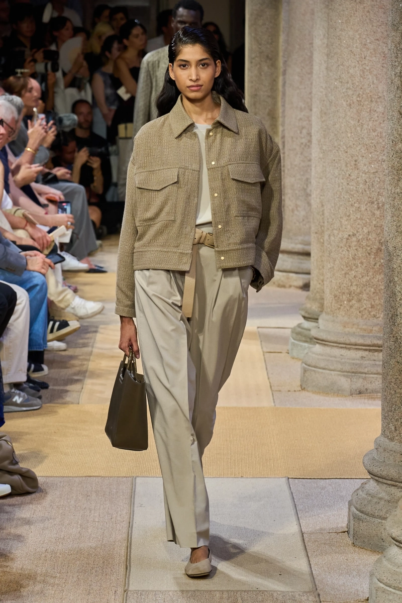 00042-giorgio-armani-spring-2027-menswear-credit-gorunway.webp