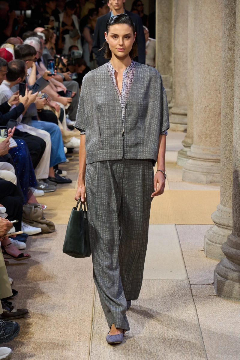 00026-giorgio-armani-resort-2027-credit-gorunway.webp