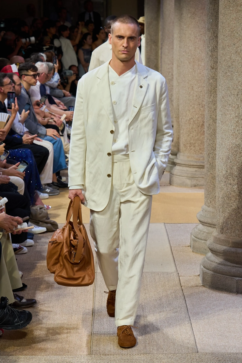 00078-giorgio-armani-spring-2027-menswear-credit-gorunway.webp