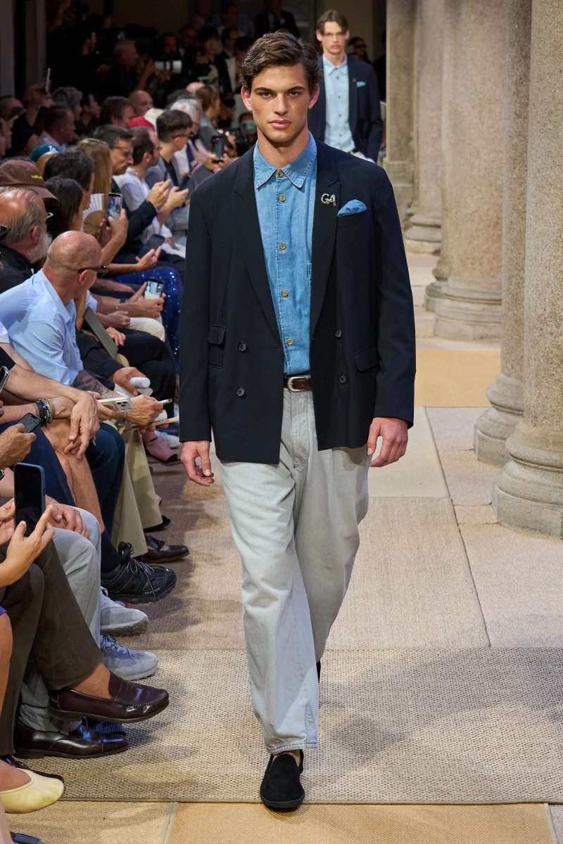 00115-giorgio-armani-spring-2027-menswear-credit-gorunway.webp