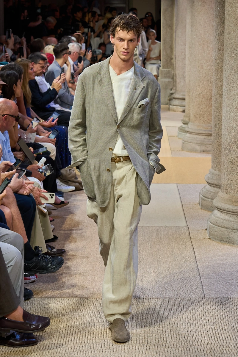 00029-giorgio-armani-spring-2027-menswear-credit-gorunway.webp
