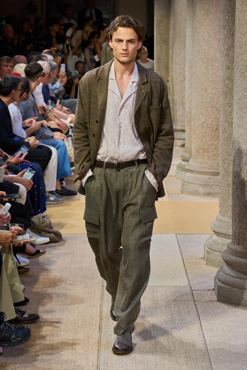 00055-giorgio-armani-spring-2027-menswear-credit-gorunway.webp