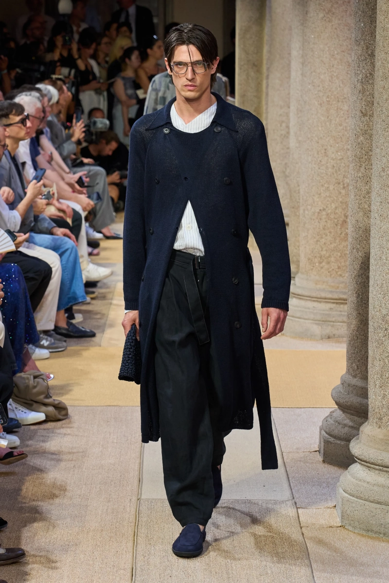 00126-giorgio-armani-spring-2027-menswear-credit-gorunway.webp