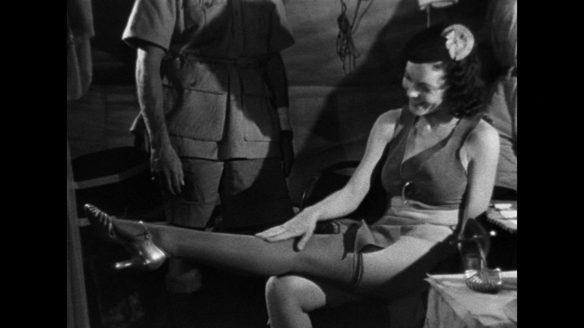 Tarzan.and.His.Mate.1934.BDRemux.1080p.mkv_snapshot_00.29.59.159.png