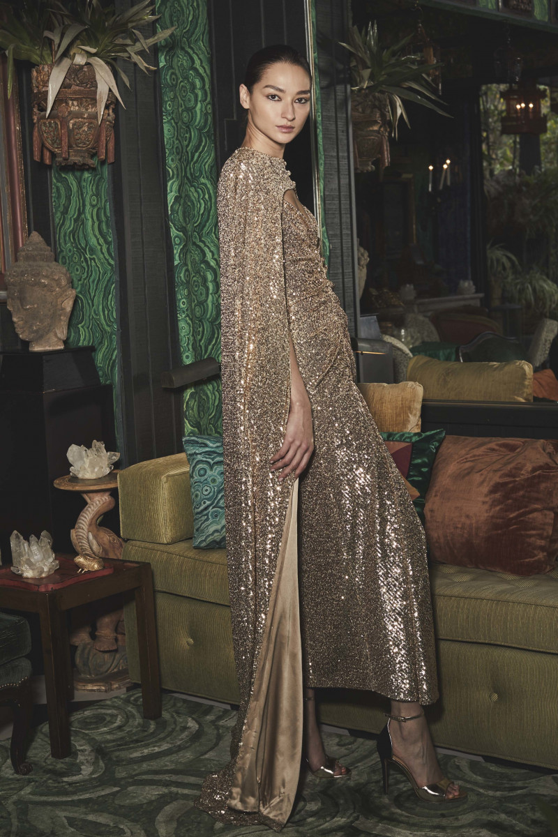 00013-monique-Lhuillier-fall-2019.jpg